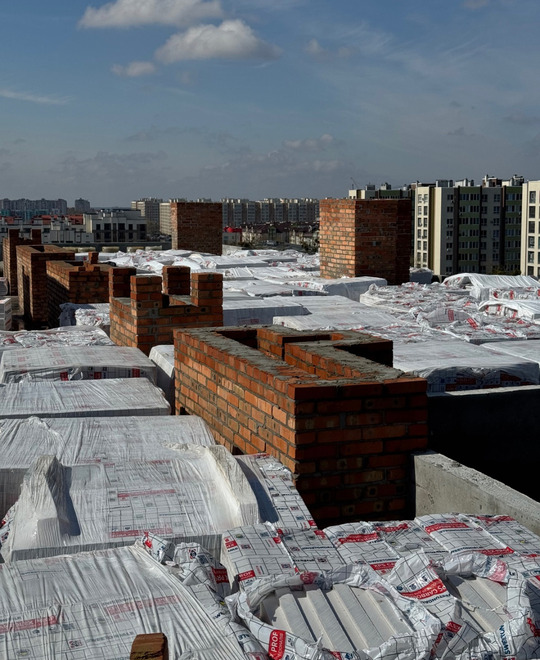 Березень